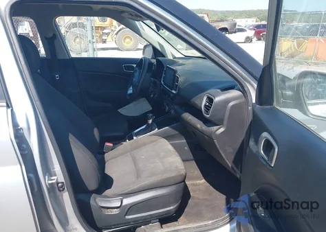 2021 Hyundai Venue Se from USA, damaged, VIN KMHRB8A37MU069934